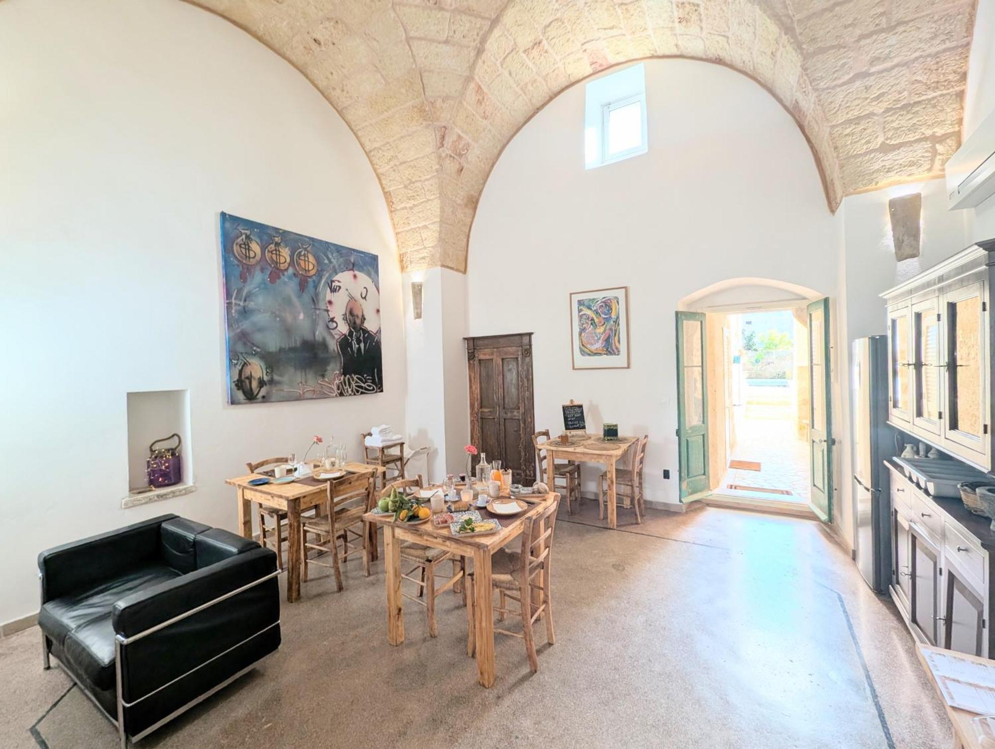 Bed and Breakfast The Art Of Leo Lucugnano Экстерьер фото